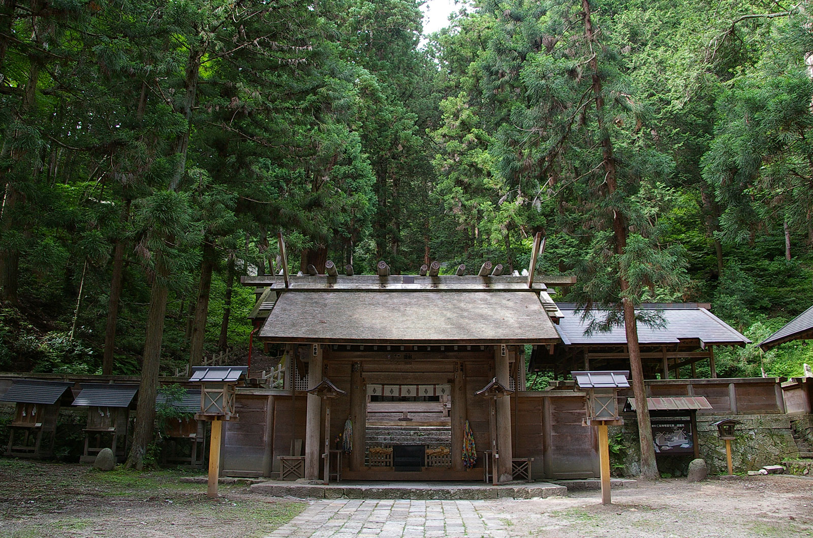 Nishina Shinmei Shrine